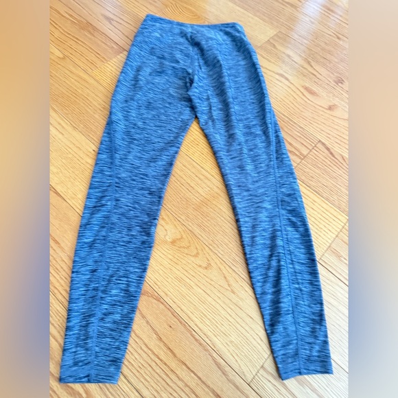 H&M Sports High-Rise Blue Performance Leggings — Size M - Picture 2 of 3